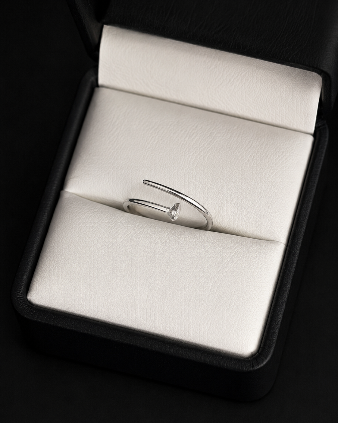 Anillo Tornillo en plata .925